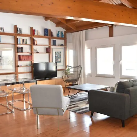 Διαμέρισμα Architect-designed Loft In A Historic Hilltop Neighborhood Lisboa